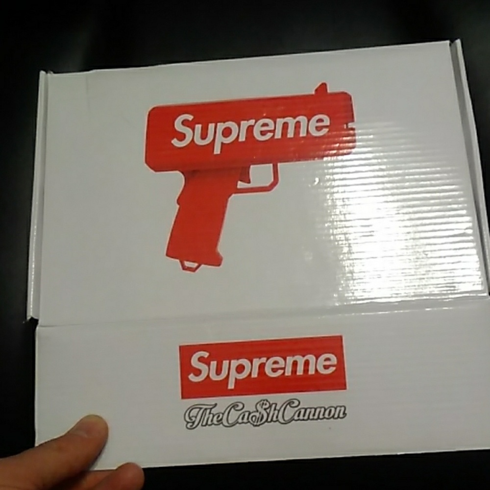 Supreme cash cannon